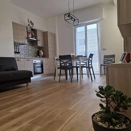 Apartament Francy House 12 *