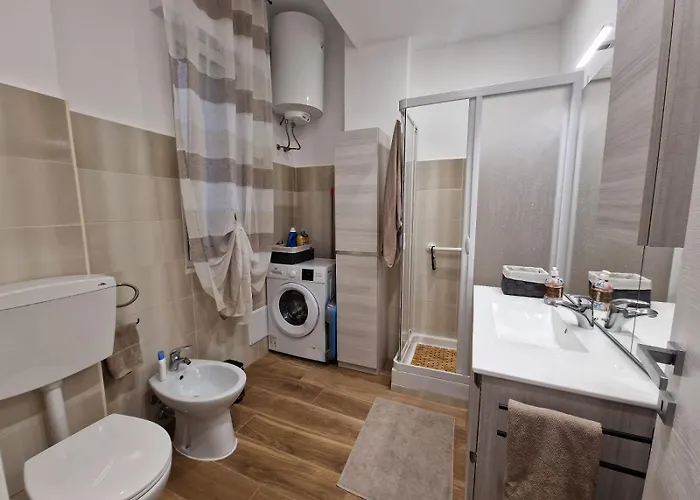 Francy House 12 * 莫诺波利