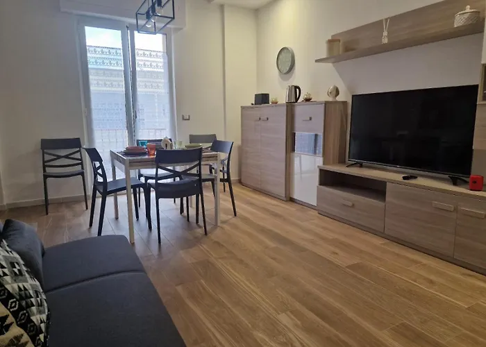 Francy House 12 莫诺波利